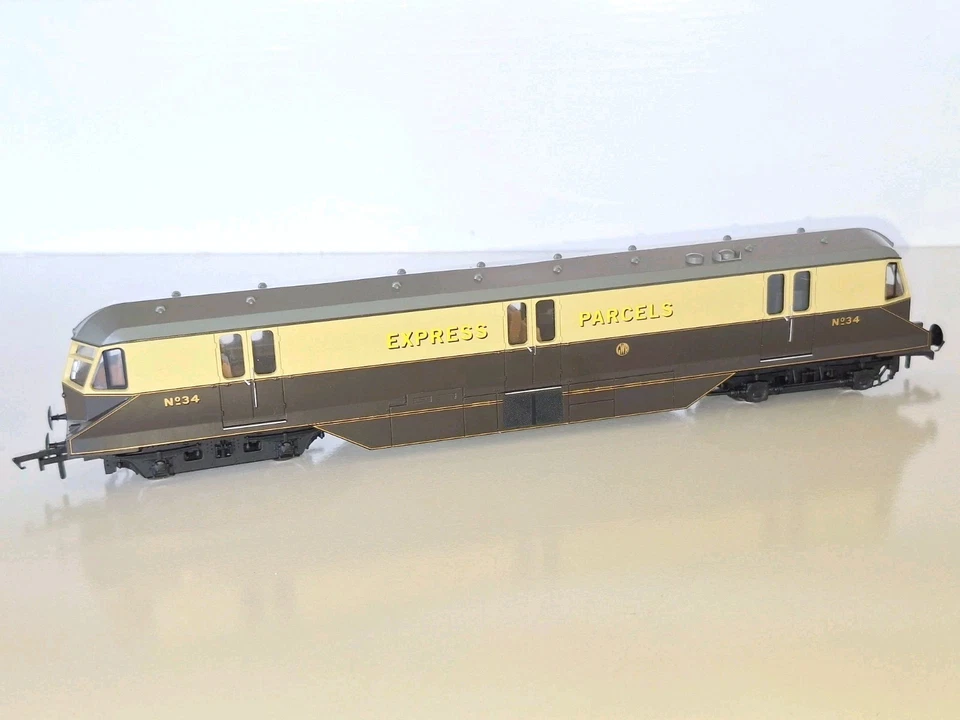 Hornby R2876 DCC GWR Railbus No. 34. Excellent, like new Cond. OO Scale.  No Box - Image 1 of 4