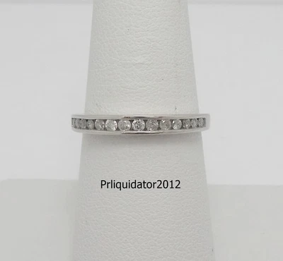 Alianza de boda de aniversario de diamantes redondos naturales de 1/4 quilates anillo nupcial de oro blanco de 10 quilates Foto 1 de 4