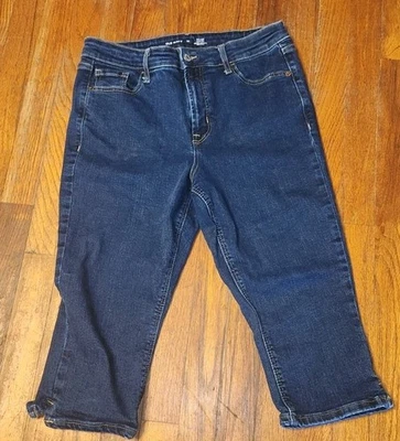 Old Navy Jeans  Size 10 High Rise Capri Jeans Secret Smooth Pockets 30X17 #160 - Image 1 of 4