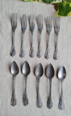 ANCIENNE DINETTE EN  FER FOURCHETTE CUILLERE JOUET ENFANT POUPEE - Photo 1/3