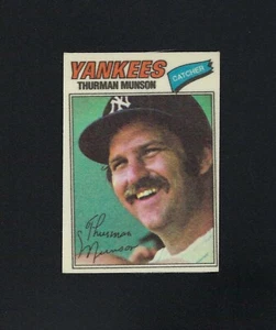 1977 Topps Stoffaufkleber #32 THURMAN MUNSON Yankees NRMT - Bild 1 von 2