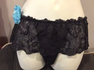 2004 Victoria Secret Sexy Black Lace Skirted Thong with Blue Flower Size M/L - Picture 1 of 5