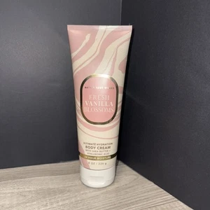 Bath & Body Works Fresh Vanilla Blossoms Ultimate Hydration Body Cream 8 Oz - Picture 1 of 5
