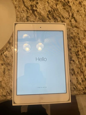 iPad mini 1st generation 16GB (EXCELLENT CONDITION) - Image 1 of 4