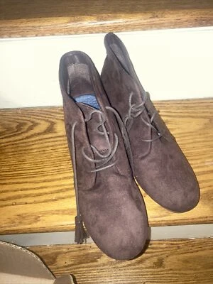 Dr Scholl's Women's Size 9 M Dark Red Wine Color Wedge Boots / Shoes Lace - Image 1 of 3