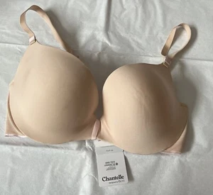 NWT Chantelle Underwire push up Bra, Size 32DD, MSRP $74 - Picture 1 of 3