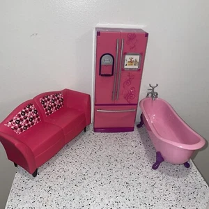 Refrigerador Barbie Mattel Glam 2008 con comida, bañera y sofá - Imagen 1 de 13