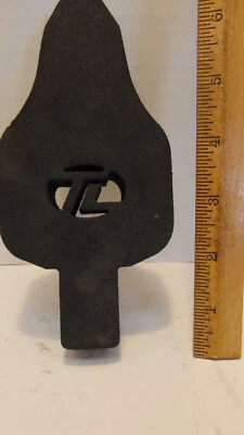 Dynamite DYN2570 Foam Car Stand for Team Losi Mini-T 1.0 Loose GS - Image 1 of 3