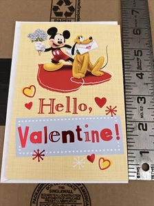 Biglietto di auguri San Valentino Hallmark Disney per amico da Topolino e Plutone - Foto 1 di 3