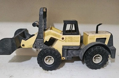 Vintage 1999 Tonka Metal And Plastic Front End Loader - Image 1 of 3