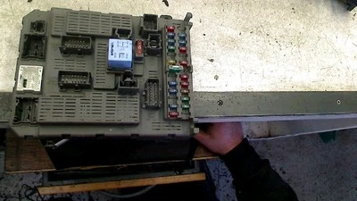 CENTRALINA VARI Citroën C5 I Break (DE) Combi 2.0 16V (EW10J4(RFN)) 2002 - Immagine 1 di 3