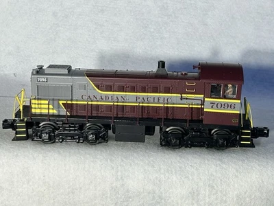 Gorgeous MTH Canadian Pacific Alco S-2 Switcher Proto Sounds -2 - Image 1 of 4
