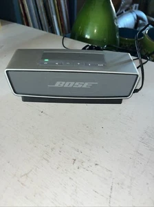 Bose SoundLink Mini Bluetooth Speaker - Silver W/Charging Dock EUC - Picture 1 of 4