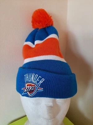 Синяя и оранжевая зимняя шапка-помпон NBA Oklahoma City Thunder — промо сотовая связь США - Изображение 1 из 4