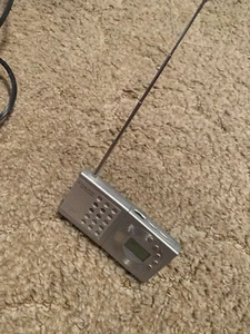 Vintage Portable Digital FM Scan Radio by LIVINGQUARTERS (COMPACT DESIGN)  - Picture 1 of 7