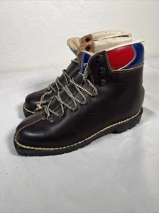 NEW Vintage 1970s Hiking Boots Made In Italy Vibram NOS Size 7.5 - Picture 1 of 10