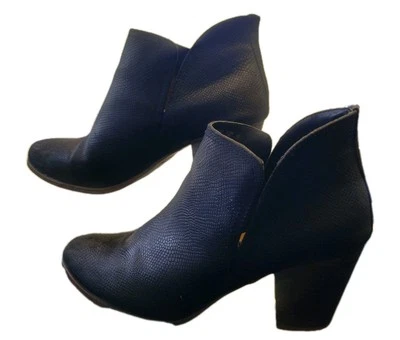 Fergalicious Womens Bonus Black Ankle Boots Size 10 See Description  - Image 1 of 4