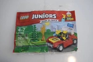 Lego Juniors 30338 Feuerwehrauto Polybeutel neu versiegelt leicht zu bauen - Bild 1 von 4