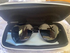 Brand New Black Sunglasses With Zip Closure Case & Cleaning Cloth - Picture 1 of 4