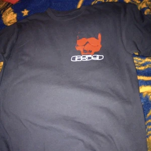 MEDIUM 2022 GREYDAY OFFICIAL RED SKULL SHIRT BRANDNEU NIE GETRAGEN G59... - Bild 1 von 3