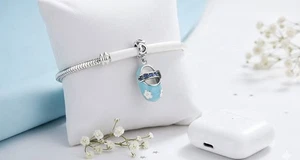 Charm For Bracelet Or Necklace Sterling Silver 925  Baby Shoe - Picture 1 of 8