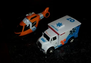 SDE TOY AMBULANCE AND RESCUE HELICOPTER BATTERY OPERATIONAL 5.5" TO 6" - Picture 1 of 7