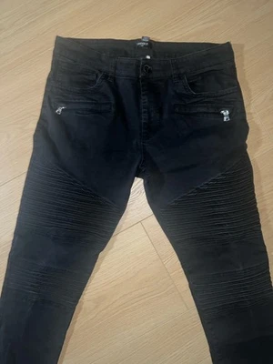 Pantalones de mezclilla Forever 21 para hombre talla 33 negros ajustados acanalados forrados cremalleras delanteras usados Foto 1 de 4