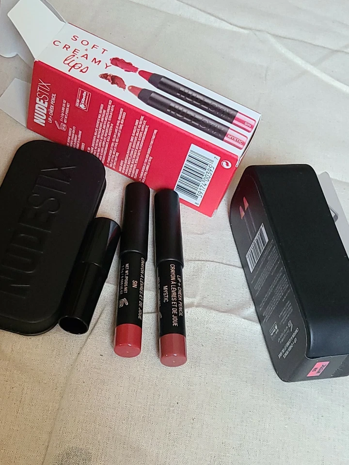 LÁPIZ LABIO + MEJILLA NUDESTIX 2 piezas SIN & MYSTIC 2,5 g Juego en caja con lata sacapuntas Foto 1 de 1