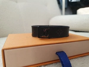 Louis Vuitton Herren Armband in Schwarz Mit Logo 21cm - Bild 1 von 10