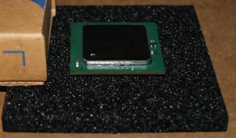 40K2515 IBM Microprocessor 3.0Ghz FSB 2MB 800Mhz Xeon CPU Processor - Image 1 of 2