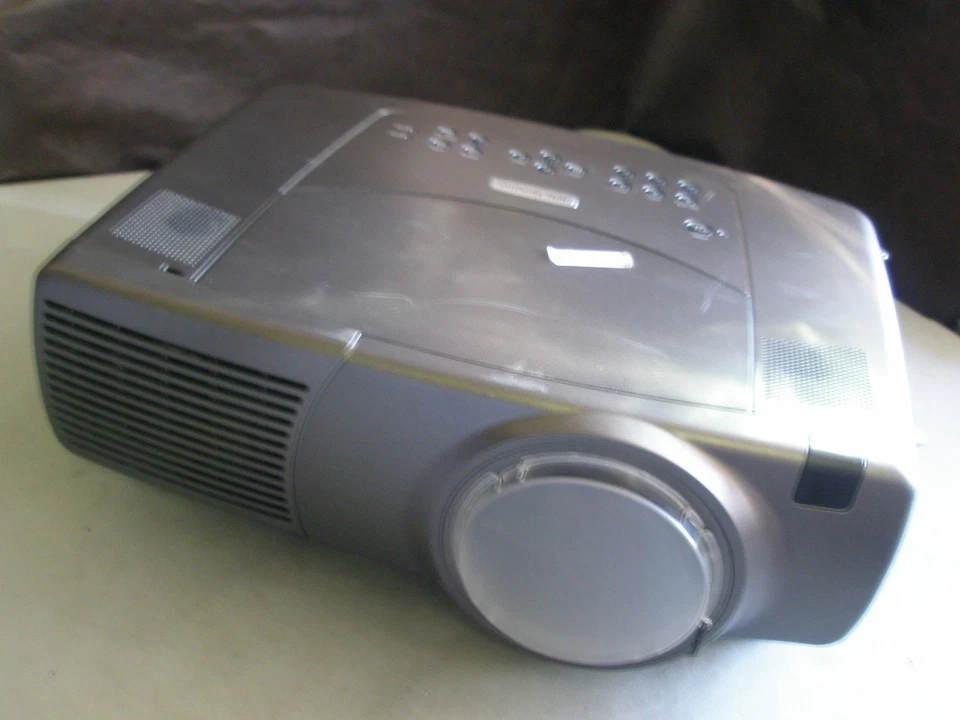 ASK PROXIMA C450 LCD PROJECTOR, SOLD FOR PARTS ONLY!! SOLD AS-IS!! - Image 1 of 1