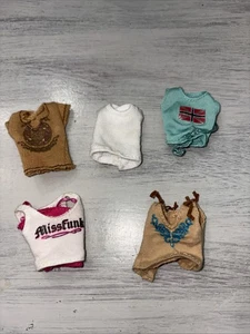 LOTTO BAMBOLE BRATZ ABBIGLIAMENTO MGA magliette top lotto # 496 - Foto 1 di 9