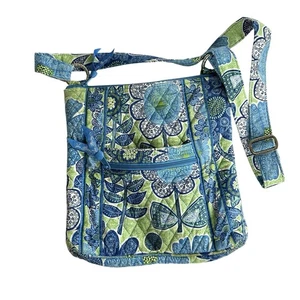 VERA BRADLEY Quilted DOODLE DAISY Blue Green Floral Crossbody Hipster Bag Purse - Picture 1 of 10