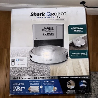 Shark IQ Robot Self-Empty Robot Vacuum 60 Day Capacity Base RV2302AE White NEW - Image 1 of 4