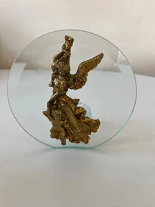 Glass candle holder with gold coloured angel and cherub decorated glass disc - Picture 1 of 6