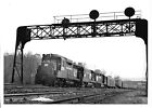 1969 Penn Central Railroad Train #2234 Engine Depot Yard 5x7 Photo X2200S T Ohio