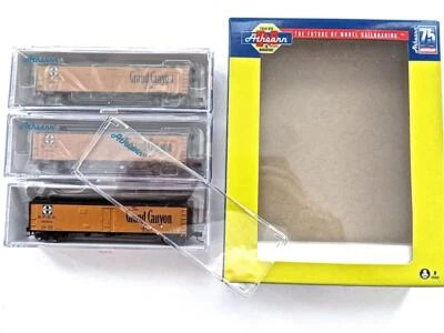 N Gauge Athearn Runner Pack 3 Santa Fe Grand Canyon 50' Lee Bunker Reefers - Image 1 of 4