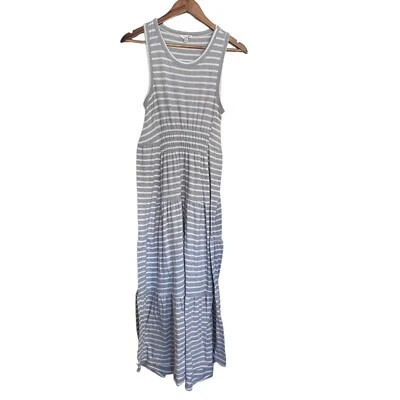 Maxi vestido pequeño Lucky Brand para mujer gris blanco a rayas sin mangas con capas Foto 1 de 4