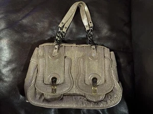 Fendi Gold B Schnalle Handtasche Geldbörse Tasche mit Staubbeutel - KOSTENLOSER VERSAND!!! - Bild 1 von 15