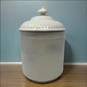 Mikasa Italian Countryside VintageEx Large/LL Canister DD900-554 Vintage 8.75x5" - Picture 1 of 11
