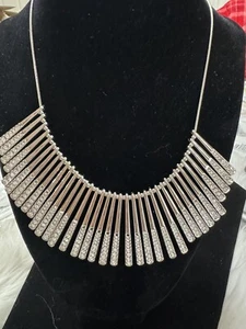 Silver Neclace - Picture 1 of 4