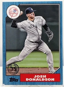 Josh Donaldson Blue Throwback 2022 Topps Update #87BTU-18 New York Yankees  - Picture 1 of 3