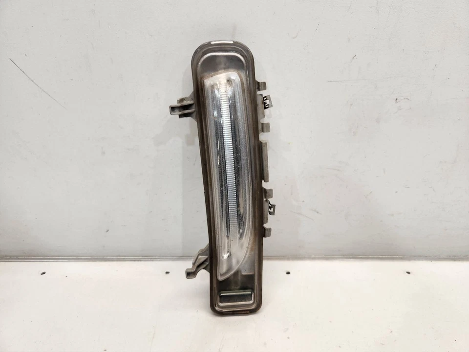 Левый поворотник для водителей Ford Edge 2011-14 годов выпуска - крепление на бампер - Изображение 1 из 4