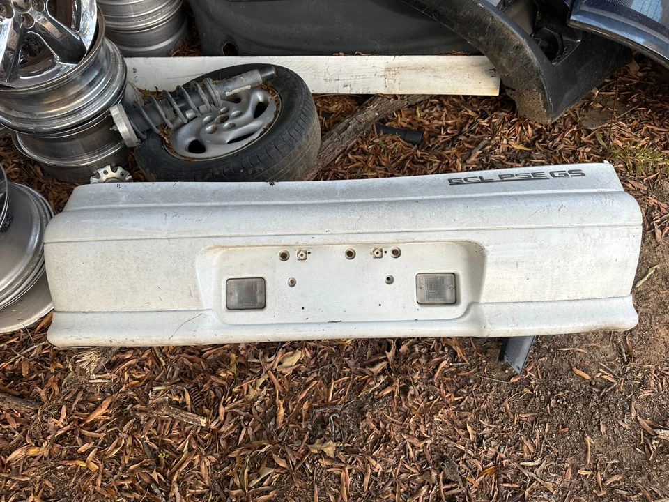 92-94 ECLIPSE TALON Laser 1G 1GB OEM CUBIERTA DE PARACHOQUES TRASERO Foto 1 de 4