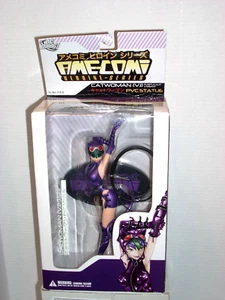 DC Direct Ame-Comi Heroine Catwoman Purple Suit 9" PVC Statue Sealed Box Dmg - Picture 1 of 7