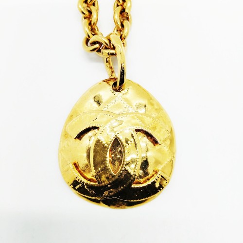 Collana con ciondolo Chanel oro 94 P 3271305