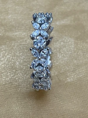 Платиновое кольцо с чередующимся бриллиантом Tiffany Victoria - Изображение 1 из 4