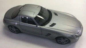 Minichamps Mercedes SLS AMG 1/18 silberfarben Diecast Modell - Bild 1 von 12