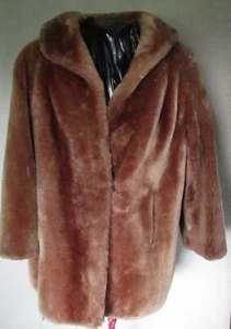 Vintage Women's Laskin Fur Coat  - Picture 1 of 6
