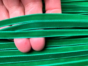 vintage velvet ribbon 1/4x70.5"pc emerald made in Switzerland - Picture 1 of 5